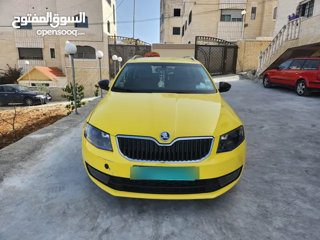 سكودا اوكتافيا متور 2000 جير عادي خالية من جميع العيوب متابعة دورية للمركبة