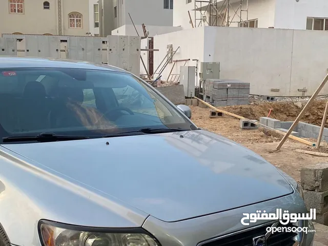 فولفو خليجي وكالة عمان مستخدم الأول لعائلة اجنبية بدون حوادث