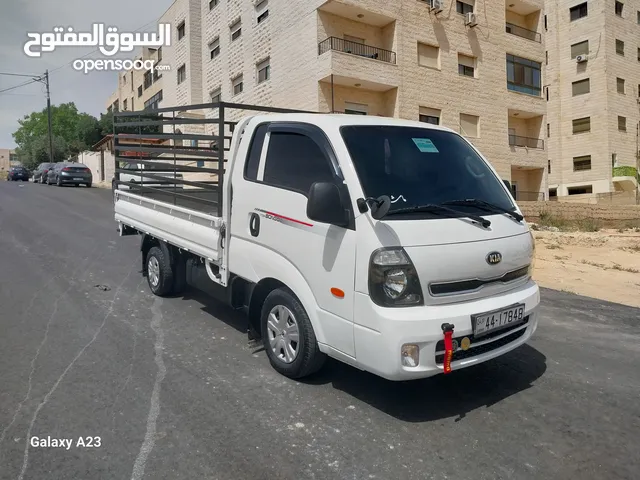 KIA BONGO 3