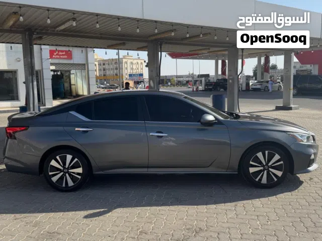 2020 نيسان التيما S