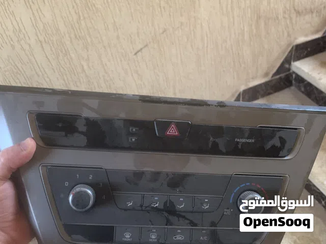 ناس الي تعاني من لوحات تكييف