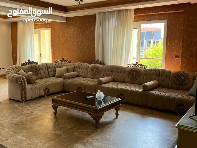 180 m2 3 Bedrooms Apartments for Sale in Giza Sheikh Zayed