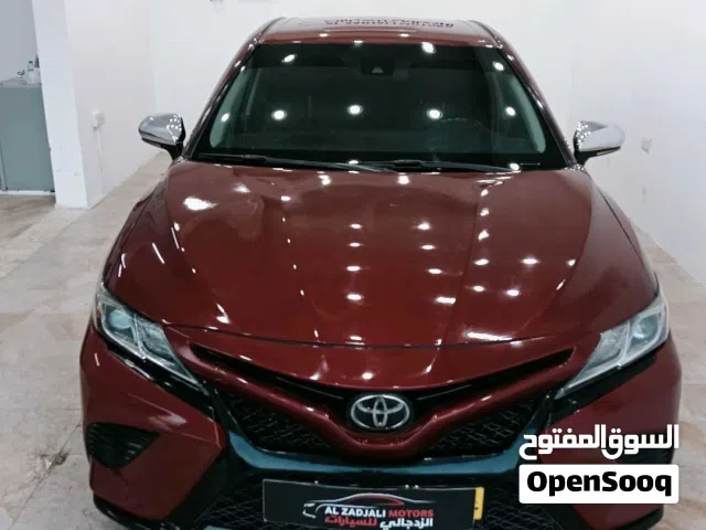 كامري 2018 SE نظيف نظيف جدا الي يدور ع النظيف تشغيل بصمه رادار خروج عن مسار رقم واحد الفئه الثانيه