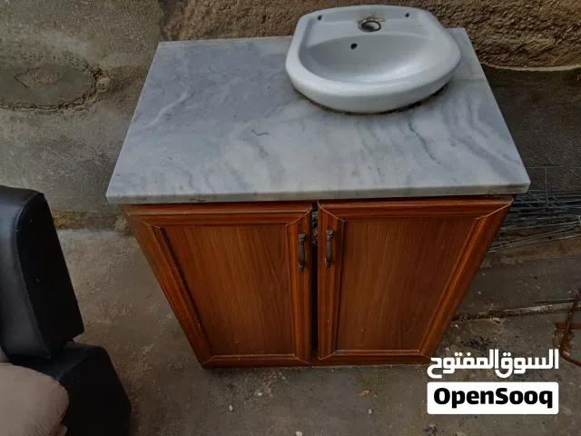 خزانة مع مغسلة