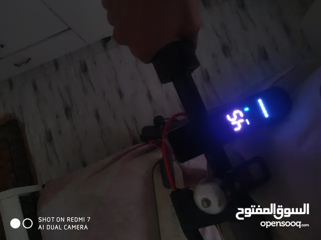 سكوتر الكهربائيه سريع سرعه 45 خالي من جميع العيوب