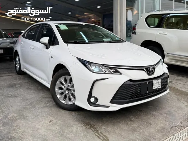 تويوتا كورولا هايبرد 2025 مرقم بغداد زيروو الشكل الخليجي للبيع