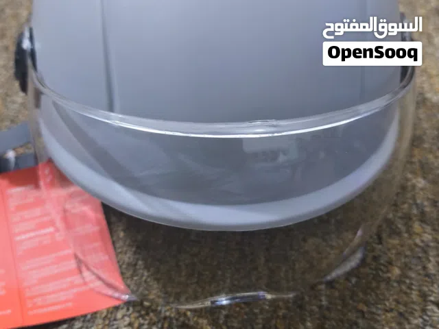 متوفر 3 خوذ للبيع 1 جديده و2 مستخدم مره وحده