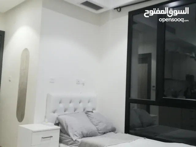 Single bed with a nightstand for sale (used) / سرير مفرد مع كومود للبيع (مستعمل)