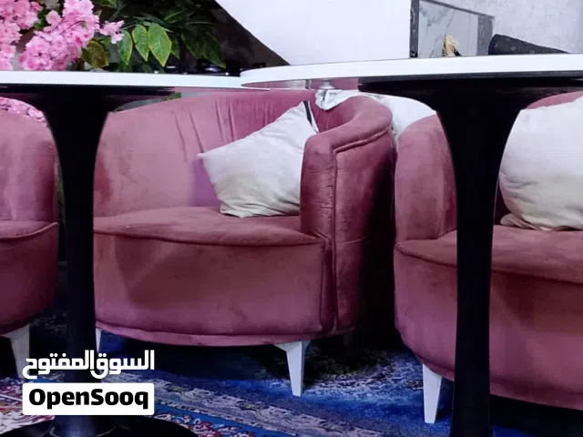 كراسي وطبلات