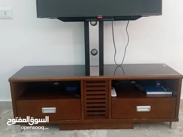طاولة تلفزيون