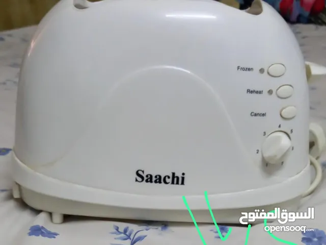 ادوات مطبخيه ومفارش وملابس للبيع (قابل للتفواض)