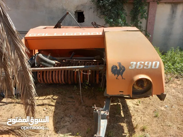 1984 Tractor Agriculture Equipments in Tripoli