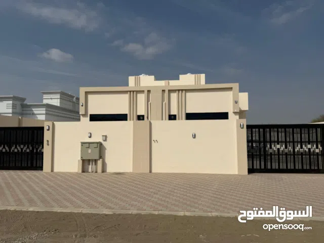182 m2 2 Bedrooms Villa for Sale in Al Batinah Sohar