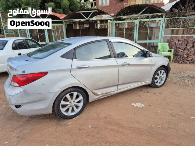 أكسنت مضلع موديل 2014 ممشي قليل جدا