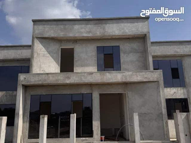 فيلا راقية للبيع في صحار حارة الشيخ