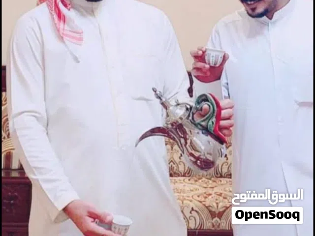 حلويات مع خدمه ضيافه رجالى ونسائي