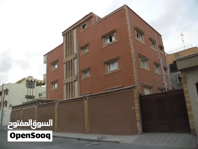 600 m2 5 Bedrooms Villa for Rent in Tripoli Abu Naw'was