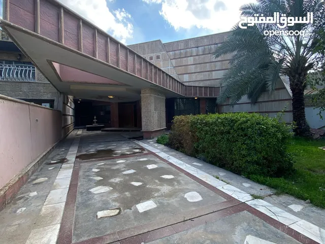 600 m2 5 Bedrooms Townhouse for Rent in Baghdad Saidiya