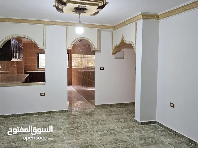 118 m2 3 Bedrooms Apartments for Rent in Zarqa Jabal Tareq