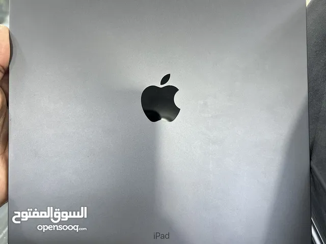 Ipad 12.9 m2 256 gb wifi with smart keybord