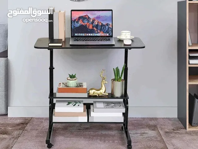 طاولة لابتوب خشبية عملية وأنيقة   سطح واسع بيسع لابتوب، كتب ومحاضراتك ارتفاع قابل للتعديل م