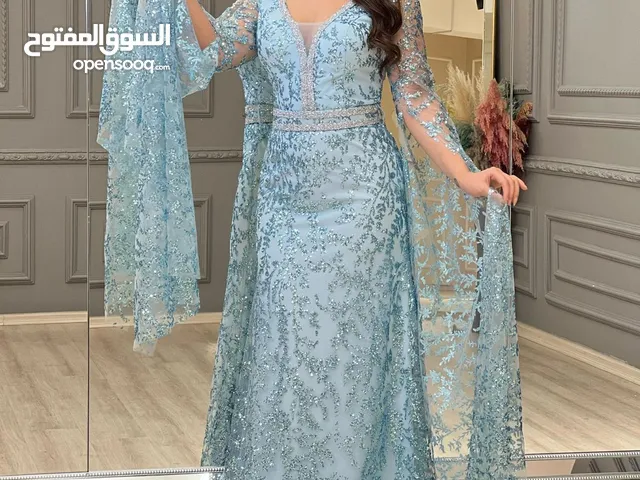 فساتين سهرة وبدل وعبايات جديدة تصفية محلات الكويت