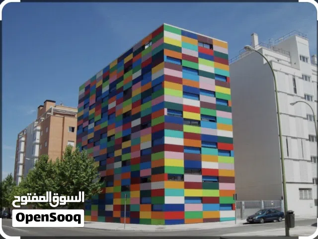 فرصة استثمارية مميزة مجمع تجاري للبيع بعائد سنوي حالي 9.5٪