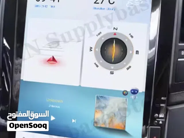 شاشة تسلا شبه جديدة