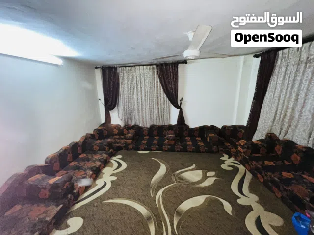 ديوانية عربية ارضية + سجادة 5/4 متر