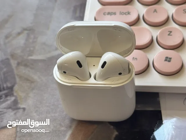 سماعه اير بودز الجيل الأول اصليه