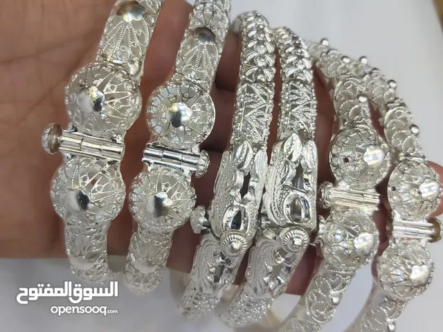 فضيات أصلية ومطلي بالذهب