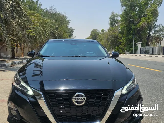 Used Nissan Altima in Sharjah