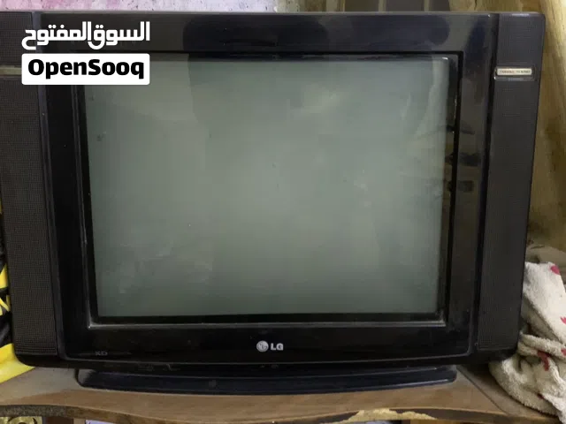 تلفزيون LG الموديل القديم 23 بوصة استعمال خفيف ونظيف