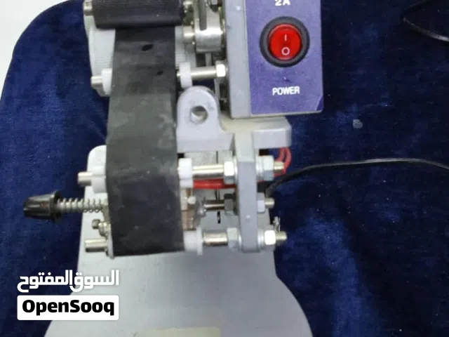 مكينه ختم حراريه للتاريخ  مع رولات شحن من الصين استخدام ل 200 كيس فقط بحال الوكاله