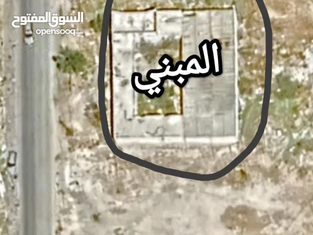 مبني ورشة سيارات للبيع بمدينة صبراته سوق العلالقة بحري السوق من جهة المنقع