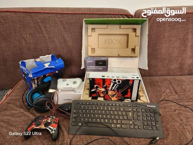 Xbox Series s معاه كامل ملحقاته