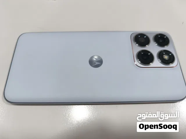 motorola edge 70 fusion اصدار كأس العالم، وبطارية قويه 7000استخدام يوم واحد فقط