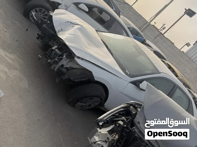 2025 تويوتا كامري GLX