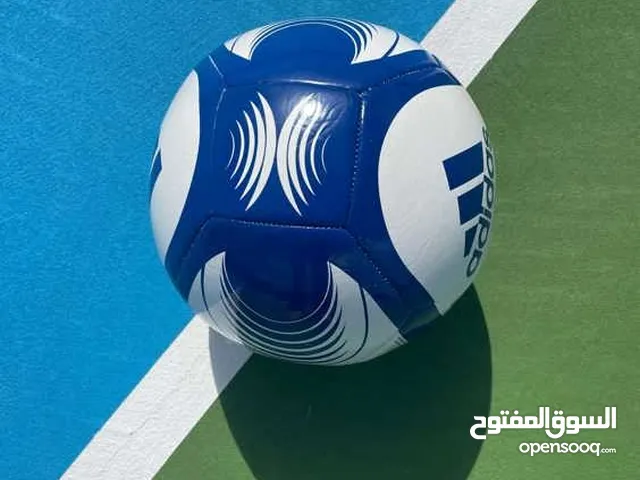 تشكيلة موديلات كرات أديداس باسعار مختلفه