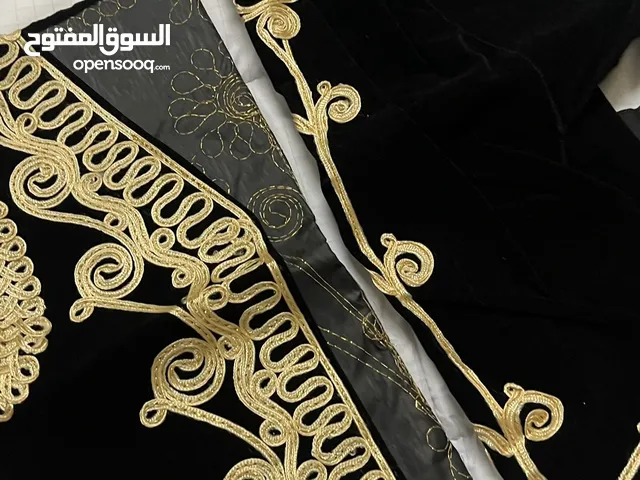 ازياء تراثية متنوعة