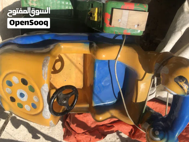 لعبه هزاز  سياره بحاله ممتازه
