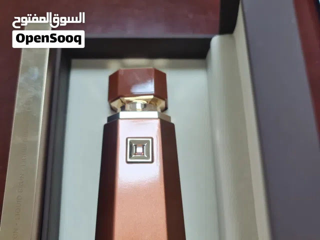 عطر شبه جديد فقط تم استخدام 3 رشات منه وثبات وفوحان يدوم ساعات