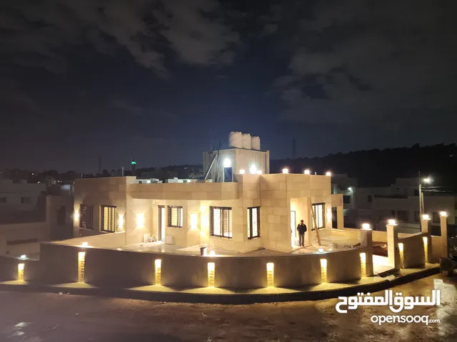 بيت مستقل شبه فيلا للايجار طابقين مساحة 350 متر +200 متر حديقة