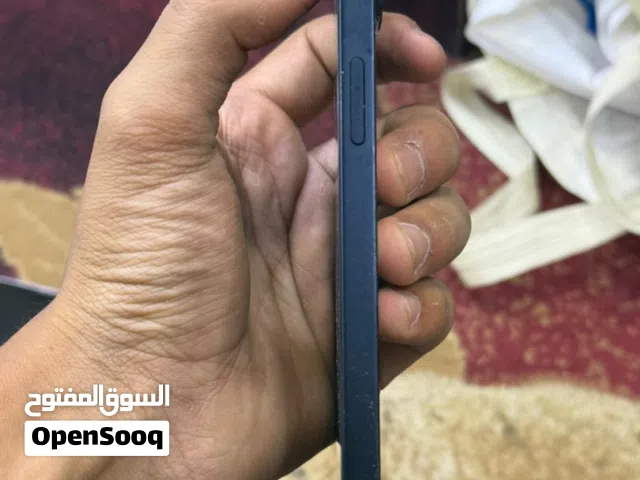 Apple iPhone 13 128 GB in Aden