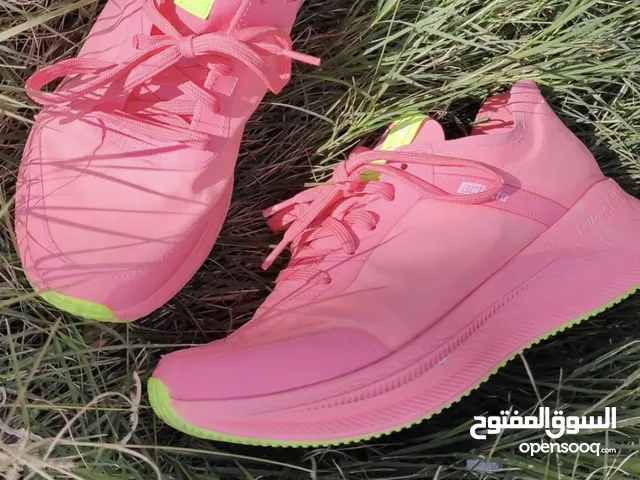 سبيدرو رياضي مريح