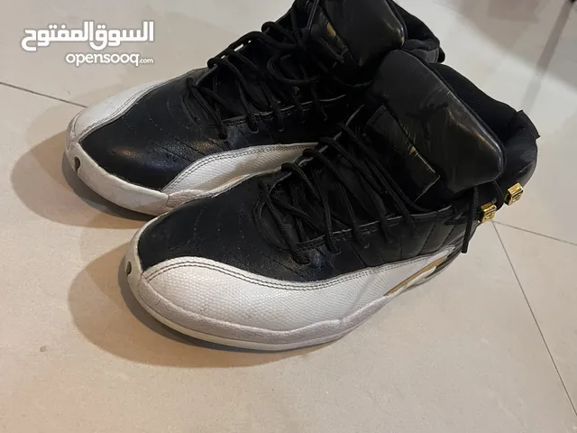 حذاء air Jordan 12 اصلي استعمال بسيط جدا