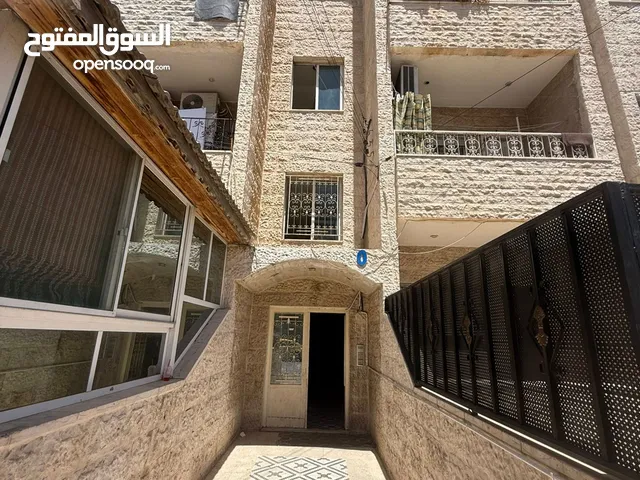 130 m2 3 Bedrooms Apartments for Sale in Amman Jabal Al Nuzha
