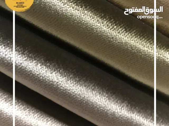 أقمشة مخمل بلجيكي سادة فاخر لتنجيد الكنب والبافات يتميز بالنعومة والفخامة لمظهر أنيق يدوم طويلًا