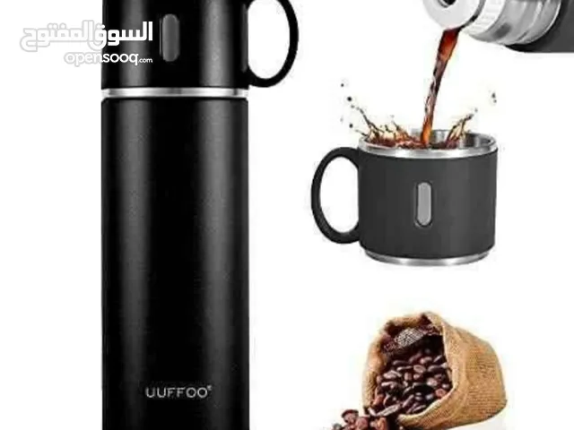 ترموس صغير مع 3 أكواب.