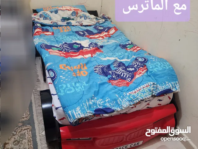 اجعل طفلك يعيش حلم السرعة والابطال مع سرير السيارات الرائع.. سرير مفرد شكل سيارة سباق